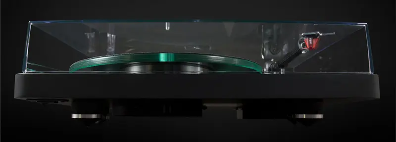 NAD C588 LEVYSOITIN