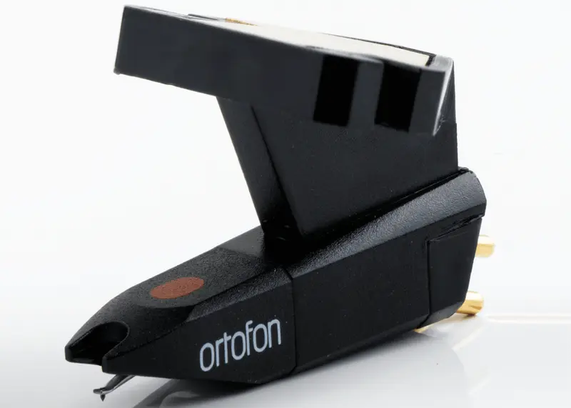 Ortofon OM 5E MM-äänirasia - elliptinen neula, 4 mV