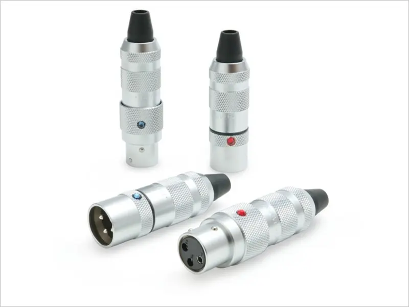 Oyaide FOCUS 1 kuulalaakerilukkotyyppi XLR-liitin (2 pari (U/N))