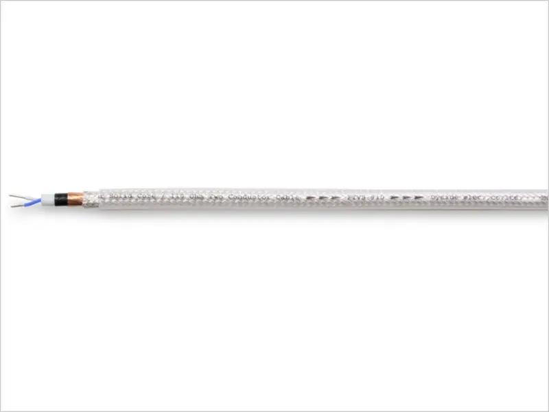 Oyaide FTVS-910 (5N sterlinghopea 110Ω kaapeli) metritavara (hinta/metri)