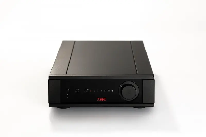Rega Brio Mk7 integroitu vahvistin
