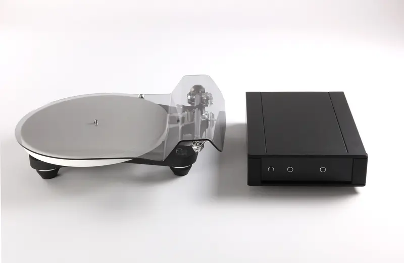 Rega Planar 10 - levysoitin