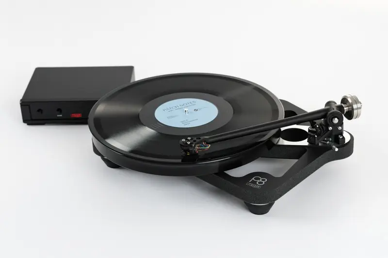 Rega Planar 8 - levysoitin