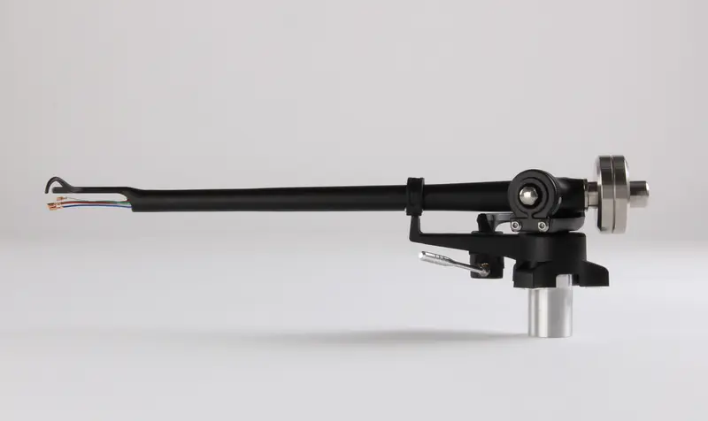 Rega RB880 - äänivarsi